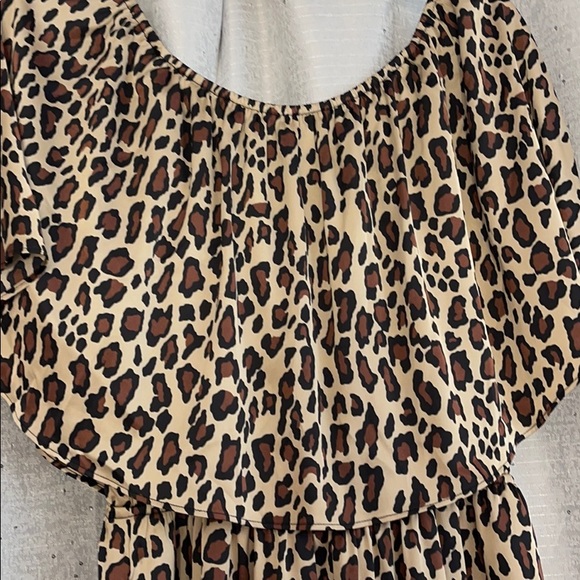 NWT show me your mumu jumpsuit in cheetah fever - Picture 6 of 7